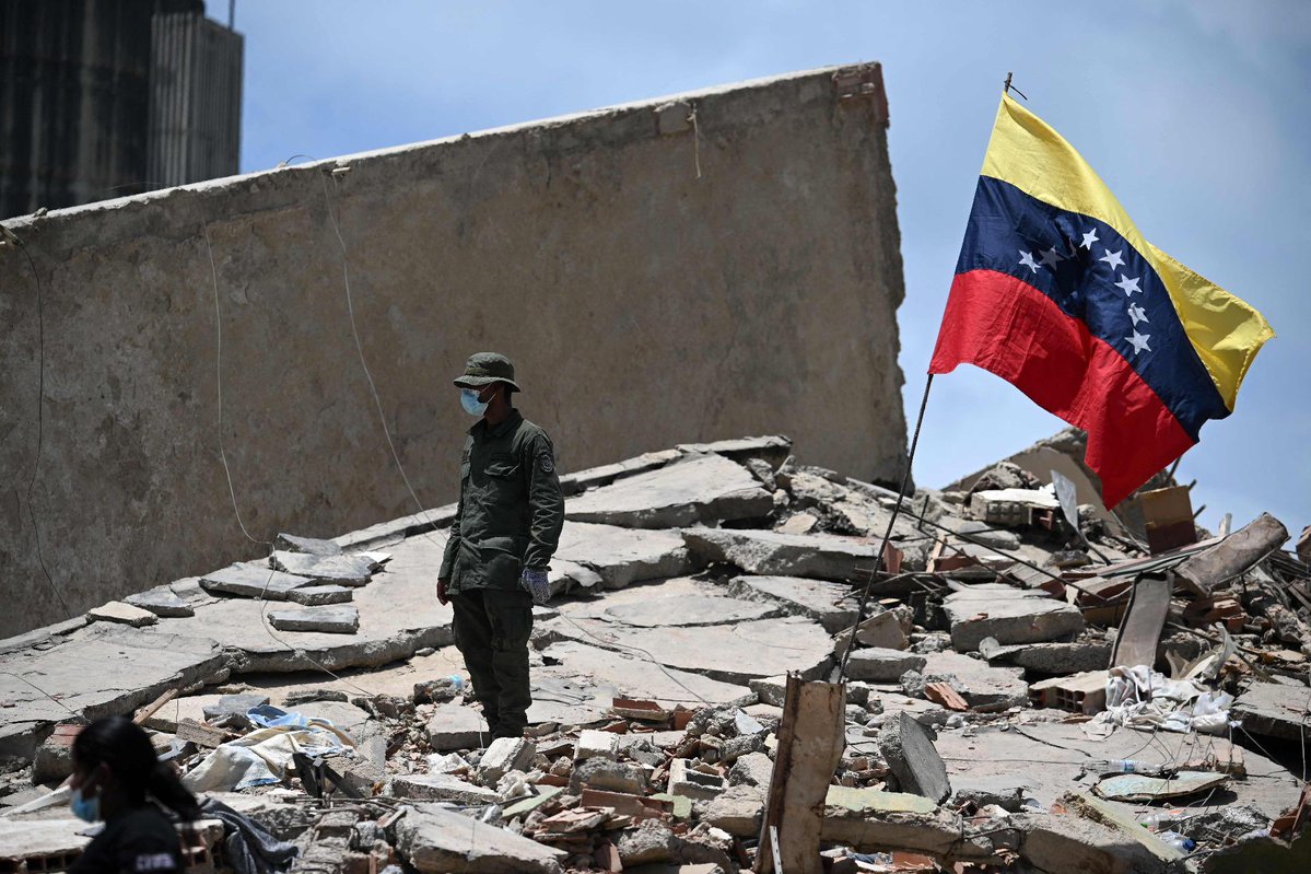 vaticannews_pt's tweet photo. 🇻🇪  #Venezuela ferida pelo terremoto permanece nas orações do #Papa!

Mais uma vez, Leão XIV expressou seu pesar pelas vítimas e consequências do #terremoto. Na Venezuela, a Igreja está na linha de frente para as ajudas 

https://t.co/Gmcgs9DkvR https://t.co/RDxeeGNpWL