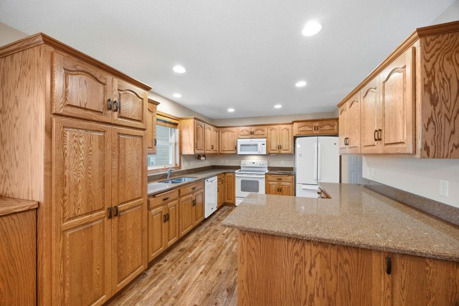 mnhometown's tweet photo. Hometown Realty Featured 2026 Property of the Week 27. 169 Summerset Lane SE, Hutchinson, MN. MLS# 7087350.
#hometownrealty #hutchinsonmnrealtors #homesforsalehutchinson #housesforsalehutchinson #realestatehutchinson 
https://t.co/6vC3XubSja https://t.co/HD9aKHLeid