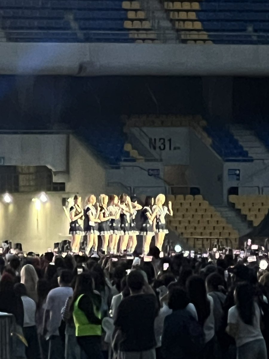 jo0526ji's tweet photo. 또 무수리자리를 갔지만 너무즐거웠음
원아페사랑해 이거또하자 https://t.co/fRCapmwOTn