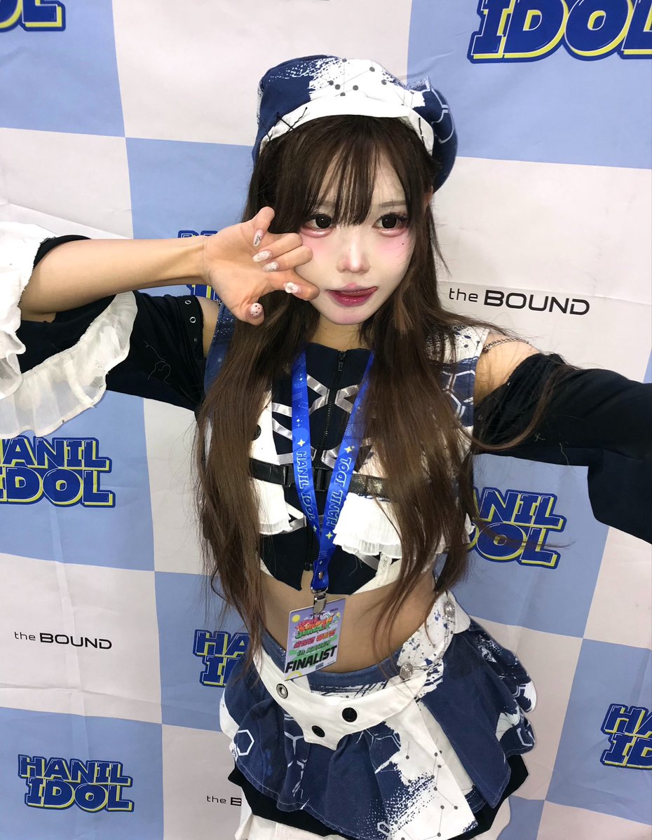 ARIS__REA's tweet photo. 260628 IDOL SUMMER JUNGLE 2026 출연권 쟁탈전 FINAL ROUND/ Magical Weekend vol.5

첫 니마와시~!! 두 곳 다 열심히 응원해주시고 따라와주셔서 감사합니다😍😍 행복했다!
아이돌 썸머 정글 결승이라는 과분한 무대 출연 하게되어서 영광이였습니다!! 
더 발전할게요!
오늘도 찾아와줘서 고마워 난 정말 행복한 사람… 😍😍

그리고 저번후기글에도 저저저번후기글에도 감기 빨리 나아서 온다해놓고 점점 더 심해져서 와서 미안해… ㅠ.ㅠ 오늘 무대하면서 
와 큰일 났다했어요 목소리가 안나와서 ㅋㅋㅋㅋ
특전회때 옮겼을까봐 걱정이야.. 
이러케 몸이 너무 아파서 부득이하게 내일은 불참하게 대었어요ㅠㅠ ((이렇게까지 안 낫는다면 수액을 맞고오겟어요…..))제발낫길

다들 조심히들어갔길!!! 우린 푹 쉬고 
수요일에 보자!!
갸루 특의를 입어욧!! 많관부😻

NEXT 260701 Atelier Fes vol. 83