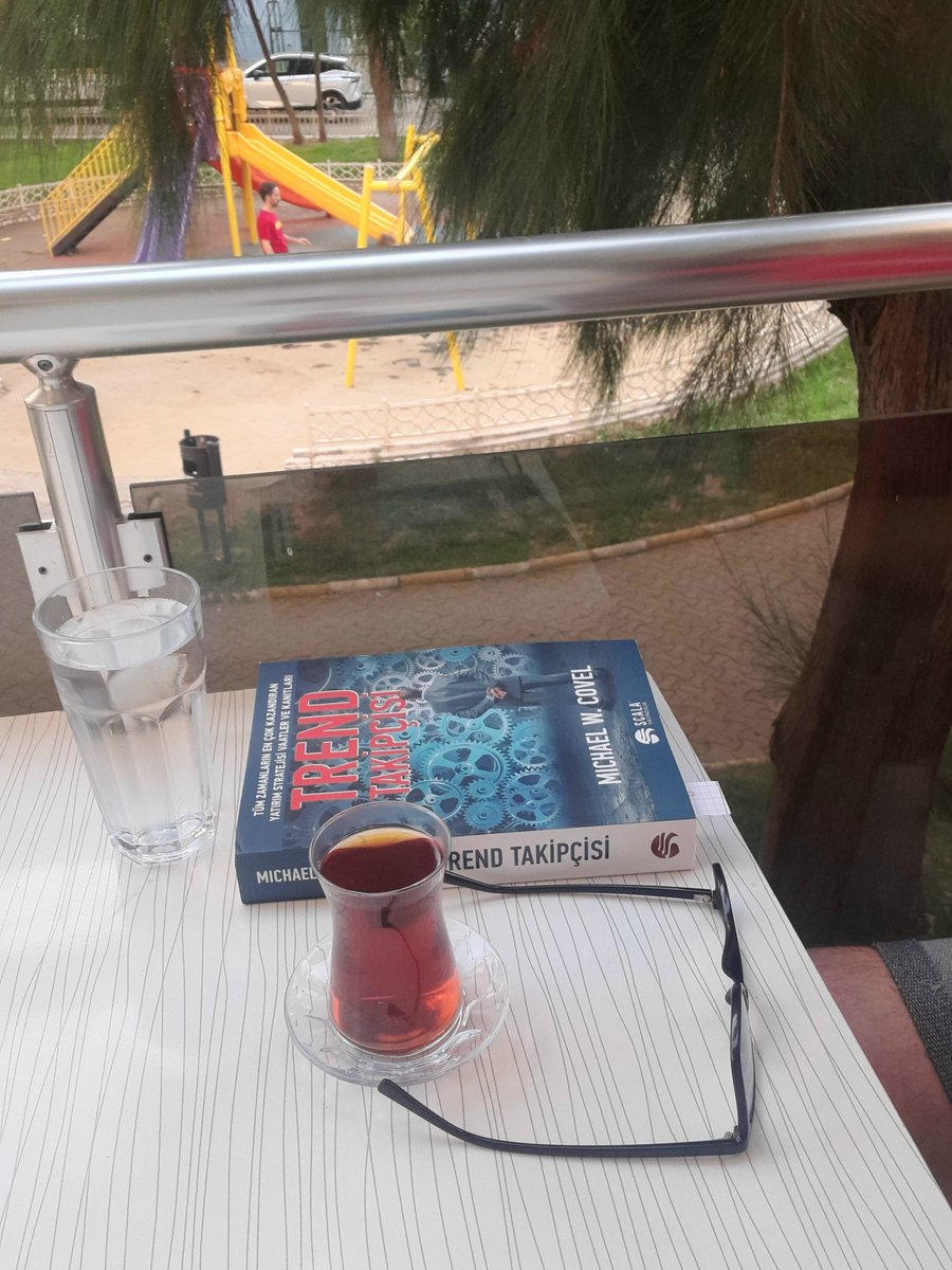 Guenone's tweet photo. Hava ne kadar sicak olursa olsun çaysiz yapamayanlardanim..

Okumaya öğrenmeye devam. https://t.co/RaZ32Fqt53