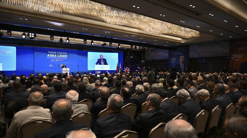 temelakyurek tweet picture