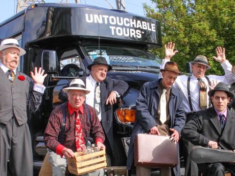 eVisitorGuide's tweet photo. Experience Chicago's colorful gangster history on a fun, informative bus tour! Stay comfortable on the bus and enjoy the entertaining guides. https://t.co/Fh77mIykyx

#Chicago #travel #budgettravel #sightseeing #tours #mafia #history #prohibition #alcapone #gangstertours https://t.co/PGWt9M46Pe