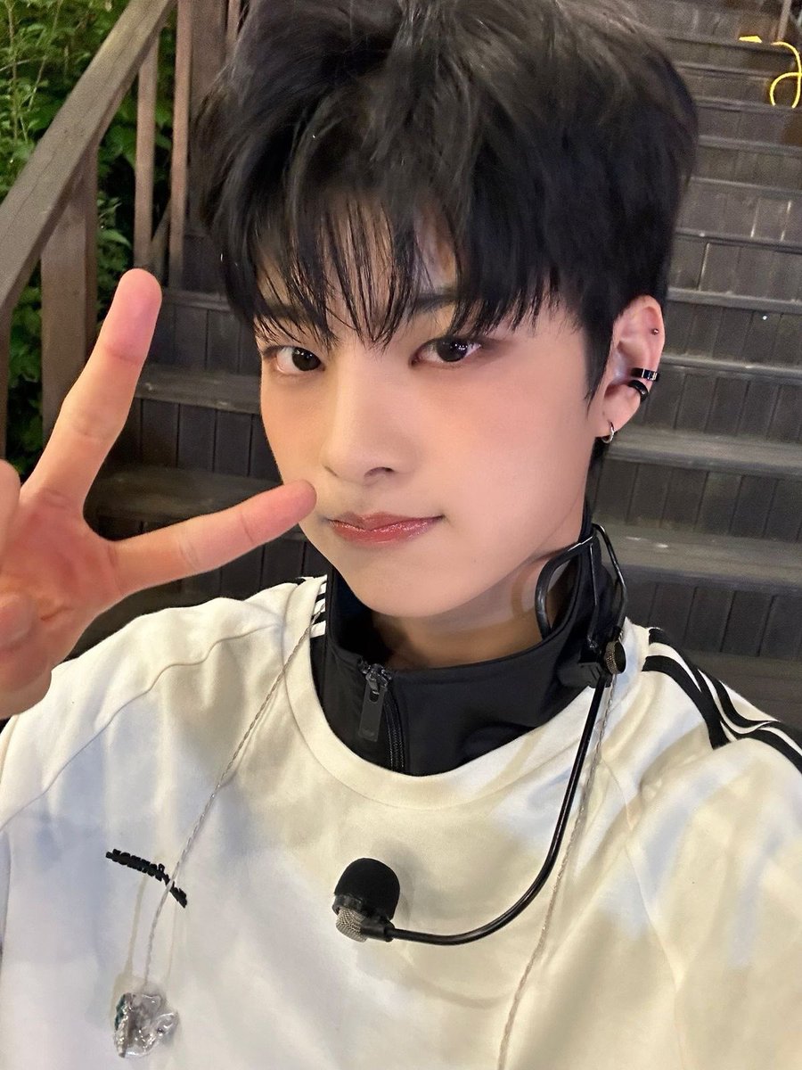chunezo's tweet photo. YOUNITEのシオンにめちゃにてる子、として認識しておりました！ドギューン💘さん https://t.co/7hKtNCxOQr