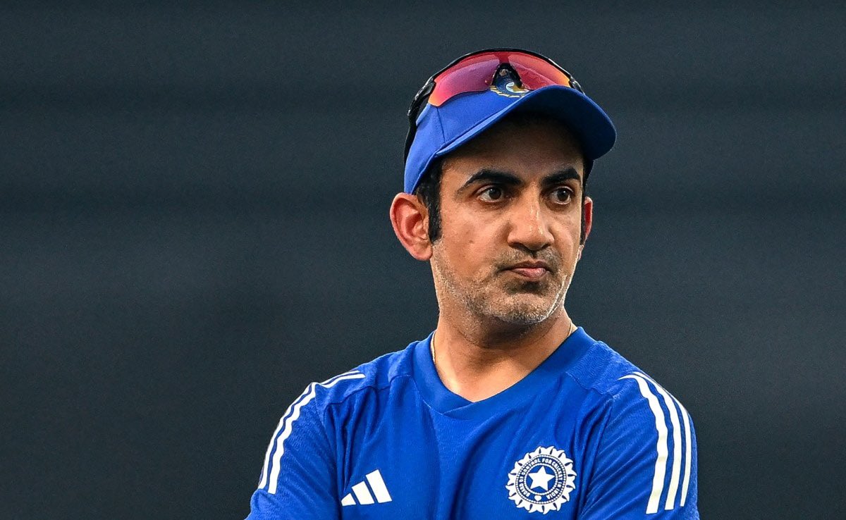 RealMaskedMan_X's tweet photo. If Suryakumar Yadav can be dropped based on performance even after winning a World Cup, why is the coach still safe.? After facing so much humiliation across all three formats, when will the coach be shown the exit door.? Accountability should be for everyone!

​#GautamGambhir https://t.co/Gg9croGo7H