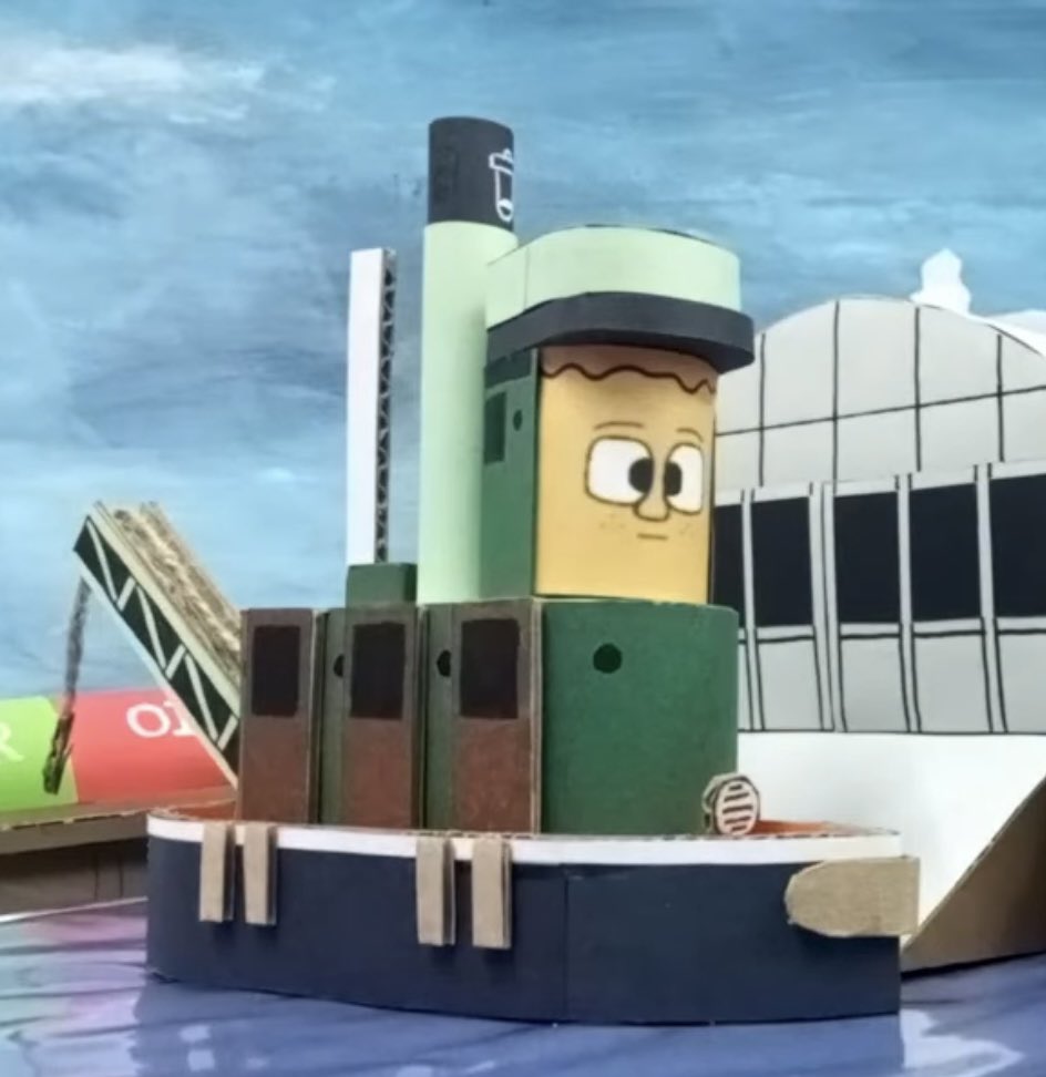 SonnywiththeO's tweet photo. The crane tug (Barry from @ten_harbour) 

#TUGS
#ThisisTUGS
#TTTE https://t.co/xmuE1p7nSu