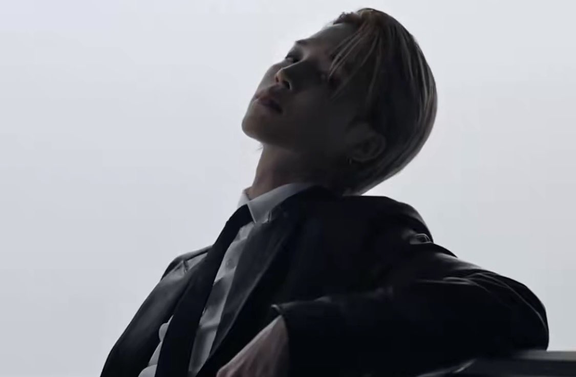 aryjiks's tweet photo. #jikookau — Mimadinho

Jeongguk é só um universitário caótico e PJ, um CEO frio de terno. Um esbarrão, café derramado e uma maquete destruída. https://t.co/7TGXTu4WwG
