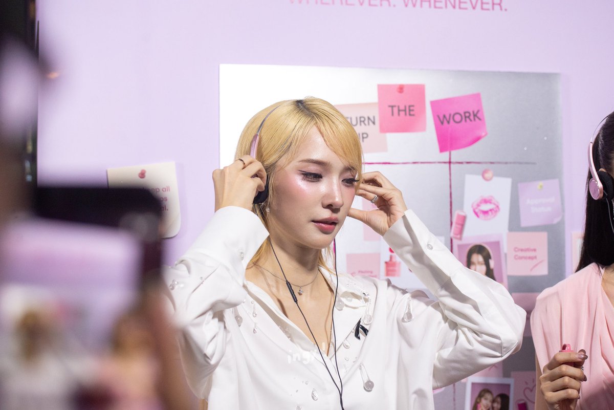 ingyccc's tweet photo. เห็นภาพซีรีส์รักวัยเรียนขึ้นมาในหัวเลยยย

JJJ FAM LANEIGE TINT UP
#LaneigexJanJingjing https://t.co/Fu9EoVYt5N