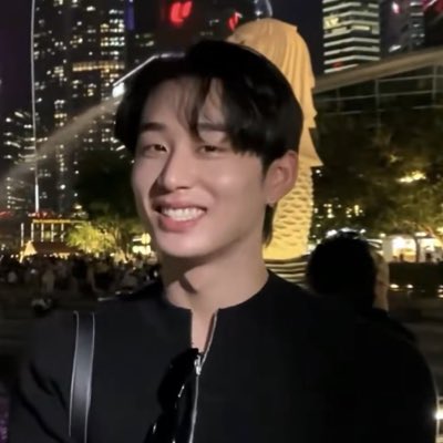 will4estt's tweet photo. smily est 

#NewProfilePic https://t.co/bJ5IlbdIKI