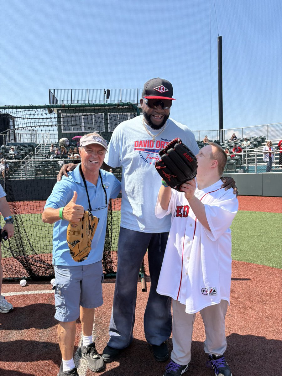 Fishing_Academy's tweet photo. @davidortiz thank you big papi for making it a great day for Sammy! He wants you to go out fishing with him and my academy! https://t.co/58xHegbnLC
