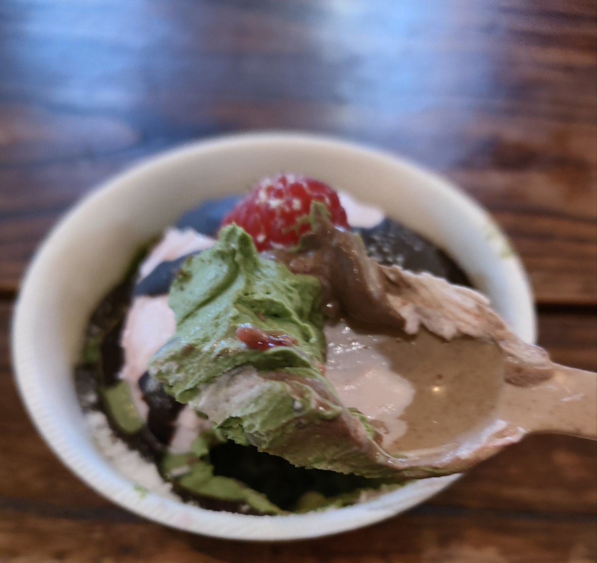 Mike Setchoi tweet media