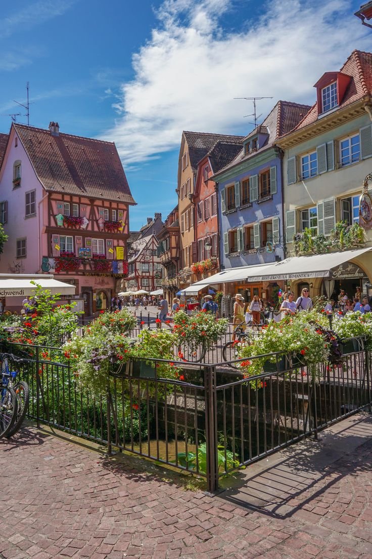 echoesofworld's tweet photo. Colmar, France https://t.co/qtKdOCH9Yg