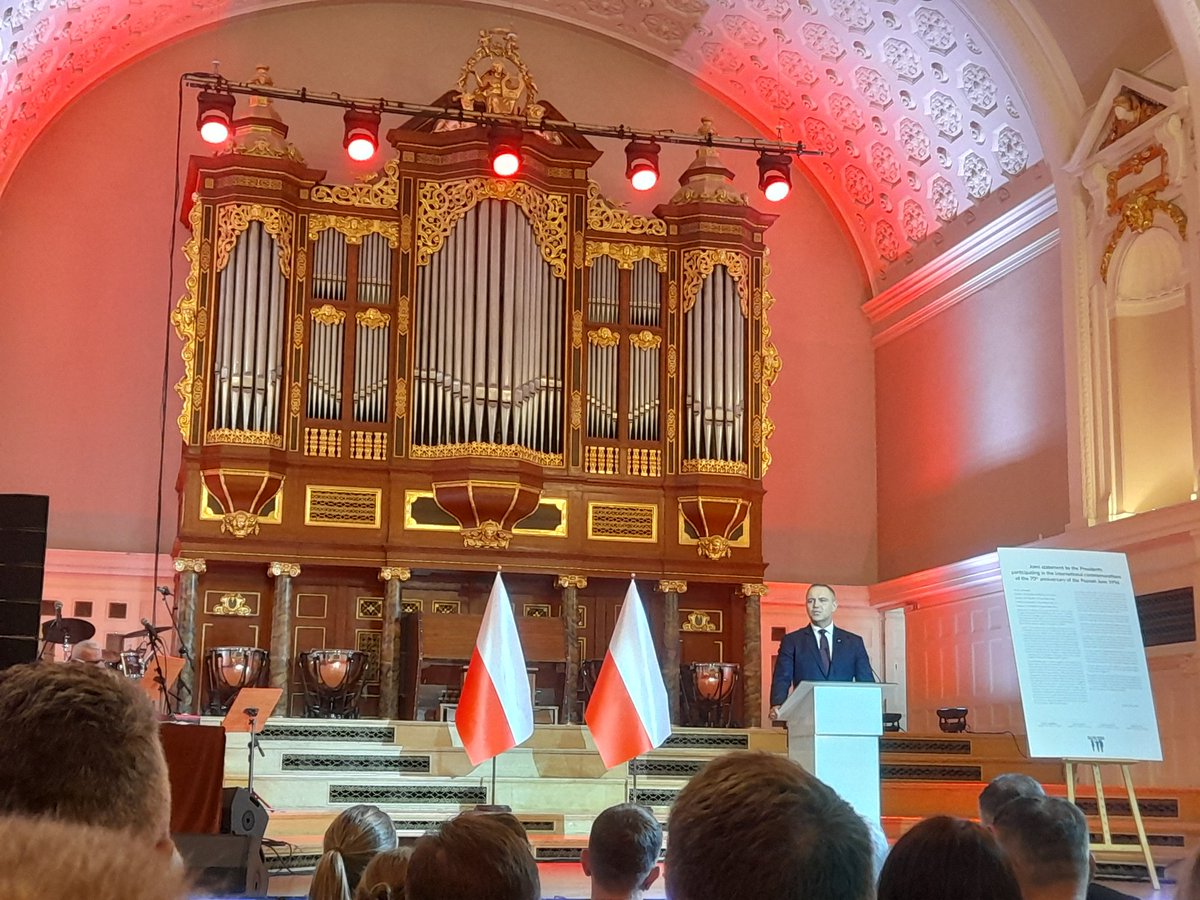 konsulat2000's tweet photo. It was an honor to take part in the 70th anniversary of the Poznań Uprising of June 1956. Honoring veterans of Poland's first anticommunist protest. @KosiniakKamysz  said, the freedom gene was born here. @NawrockiKn a honour guest. @IEAmbPoland @IrlEmbWarsaw @MSZ_RP @prezydentpl https://t.co/UsYaZaeXFj