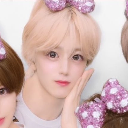 ils_nyan's tweet photo. こうしろ😭ほんとに何回みても顔が可愛くてありがた😭😭😭だってこれとかほぼJK😭😭😭 https://t.co/ABIgZYNdJa