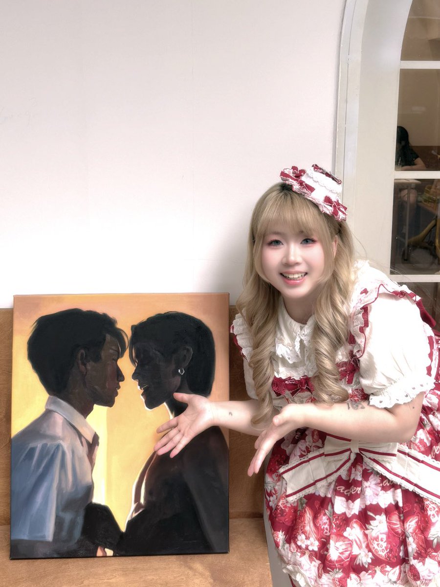Lue_noeul's tweet photo. 我真的很想在你生日那天把它送给你，但我工作太忙了，一直没时间完成，这次我每周只睡两三个小时，终于赶在见面之前完成了，我一直都在纠结该把它送给谁，最后，它还是属于你
希望你喜欢，但是看到你的表情我知道，你一定很爱@Noeul_lee6 @Bossckm_ 
#bossnoeul #crazylovemoomoo https://t.co/LYbVbwBcZf