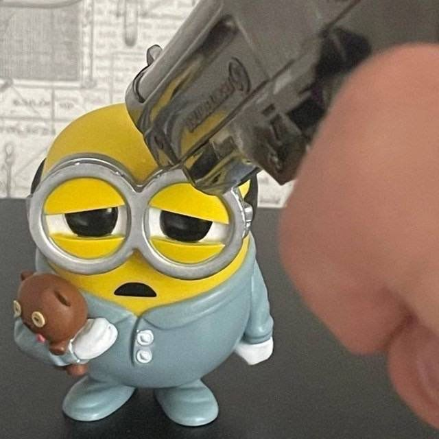weloveminions69's tweet photo. NOOO DONT SHOOT HIM WTF https://t.co/1nRWmc4o7o