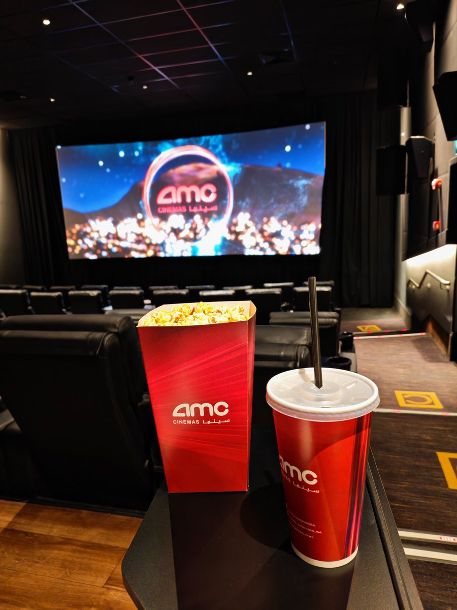 Somiry's tweet photo. وقت الفلم والانبساط
 #AMC #movie https://t.co/sciuiTJlat