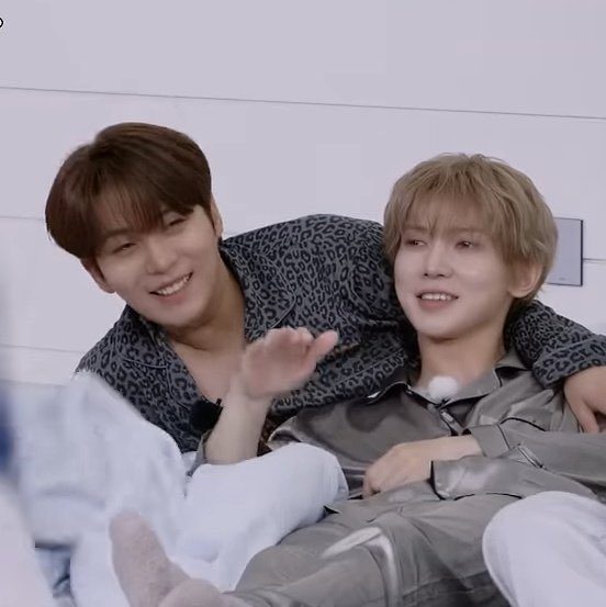 yeomosexual's tweet photo. these past 24 hours have been so jongsangful https://t.co/kPX3YhM0lG