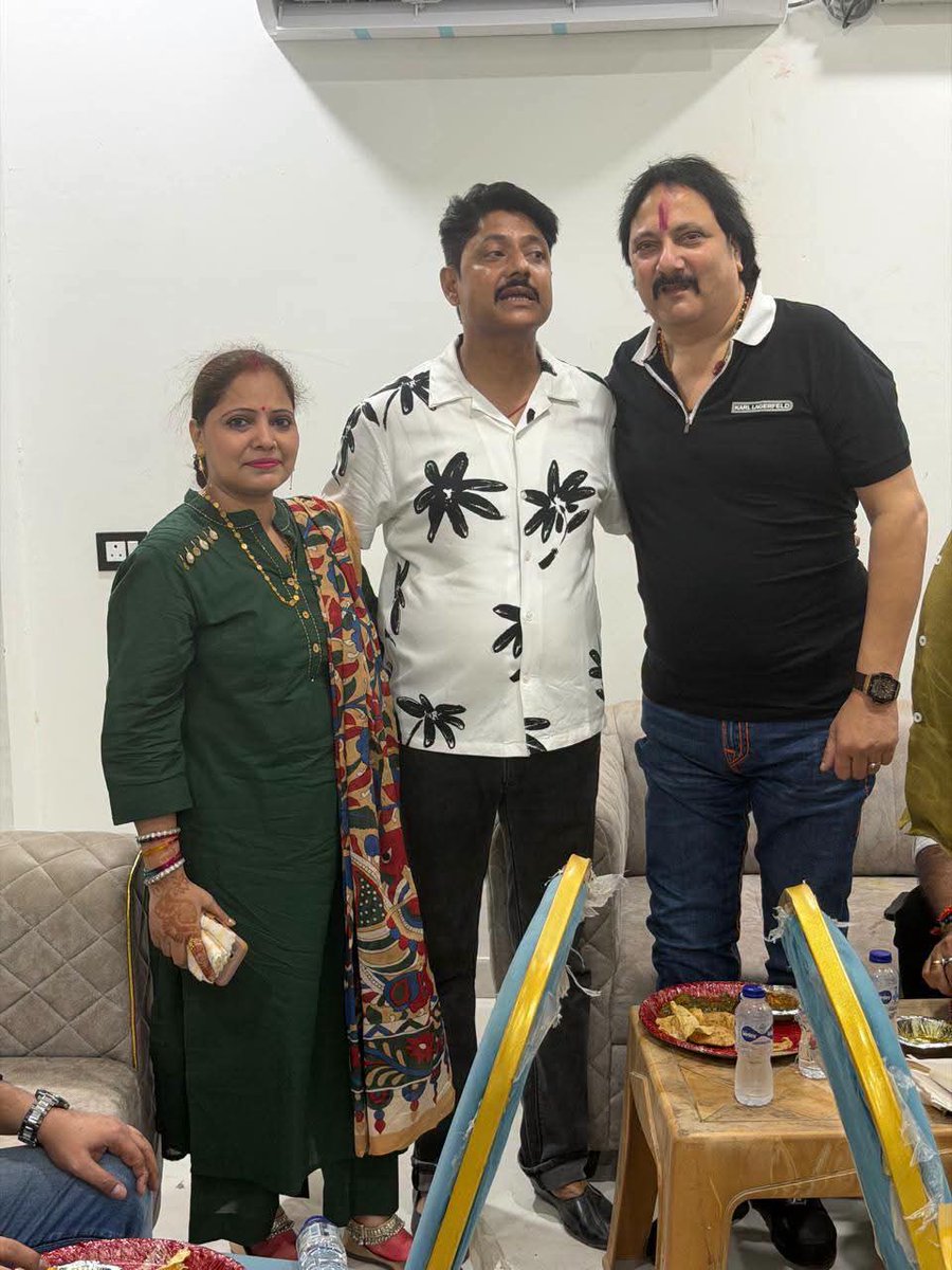 RajanikantBJP's tweet photo. वाराणसी के चाँदमारी में श्री भूपेंद्र प्रताप सिंह "बबलू" जी के सुपुत्र के भतवान (अन्नप्राशन) संस्कार कार्यक्रम में सम्मिलित होने का स्नेहिल अवसर प्राप्त हुआ।
#Varanasi #Chandmari #BhupendraPratapSingh #BhathwanCeremony #Blessings #FamilyFunction #GoodWishes #SocialConnect https://t.co/cPVzis1cgE