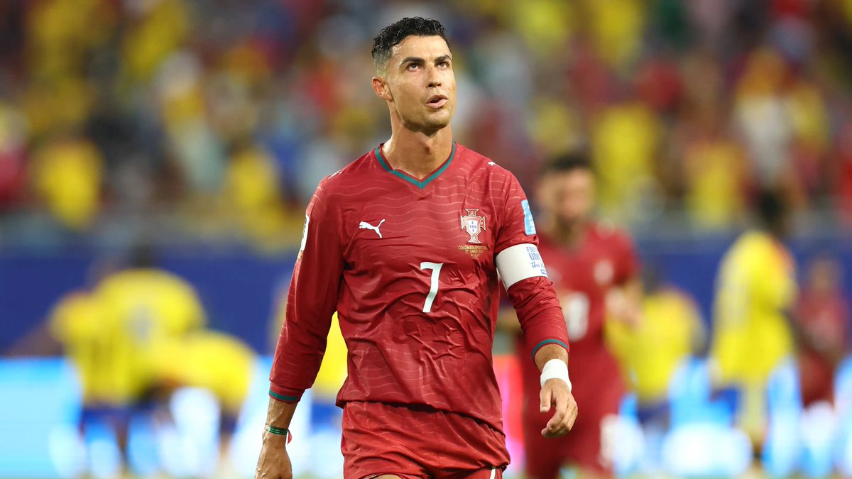 3ev's tweet photo. RONALDO totally STOPPABLE 🔥🔥🔥

Greatest of some times 🇵🇹 https://t.co/2Hne3Ti7Hs