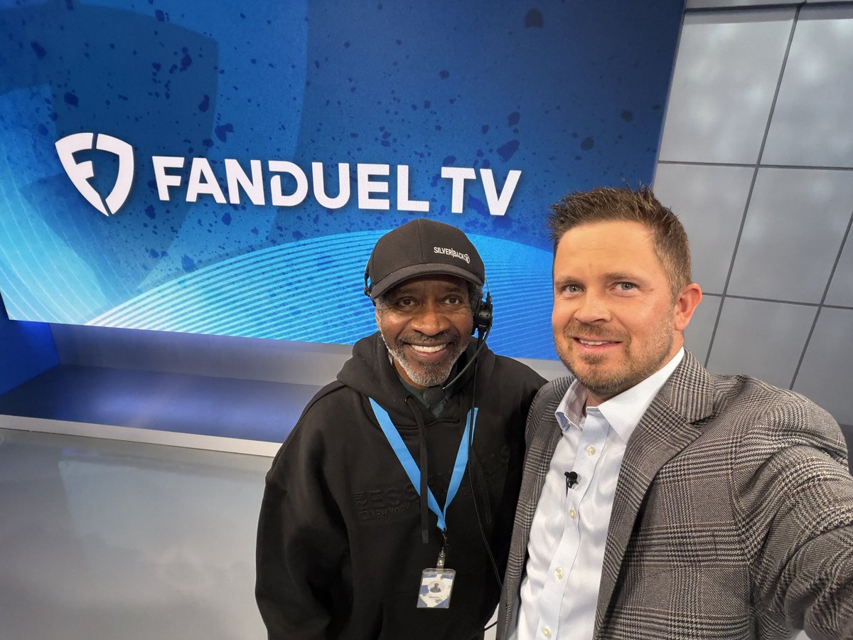 CalebFDTV's tweet photo. The GOAT 🐐 Stevie Niles from behind the scenes in the studio since DAY 1! God Bless all these amazing men &amp; women that brought horse racing into your home every single day for over 25 years. What a team to be a part of. 🙏🏻 https://t.co/KDIVBm4EHc