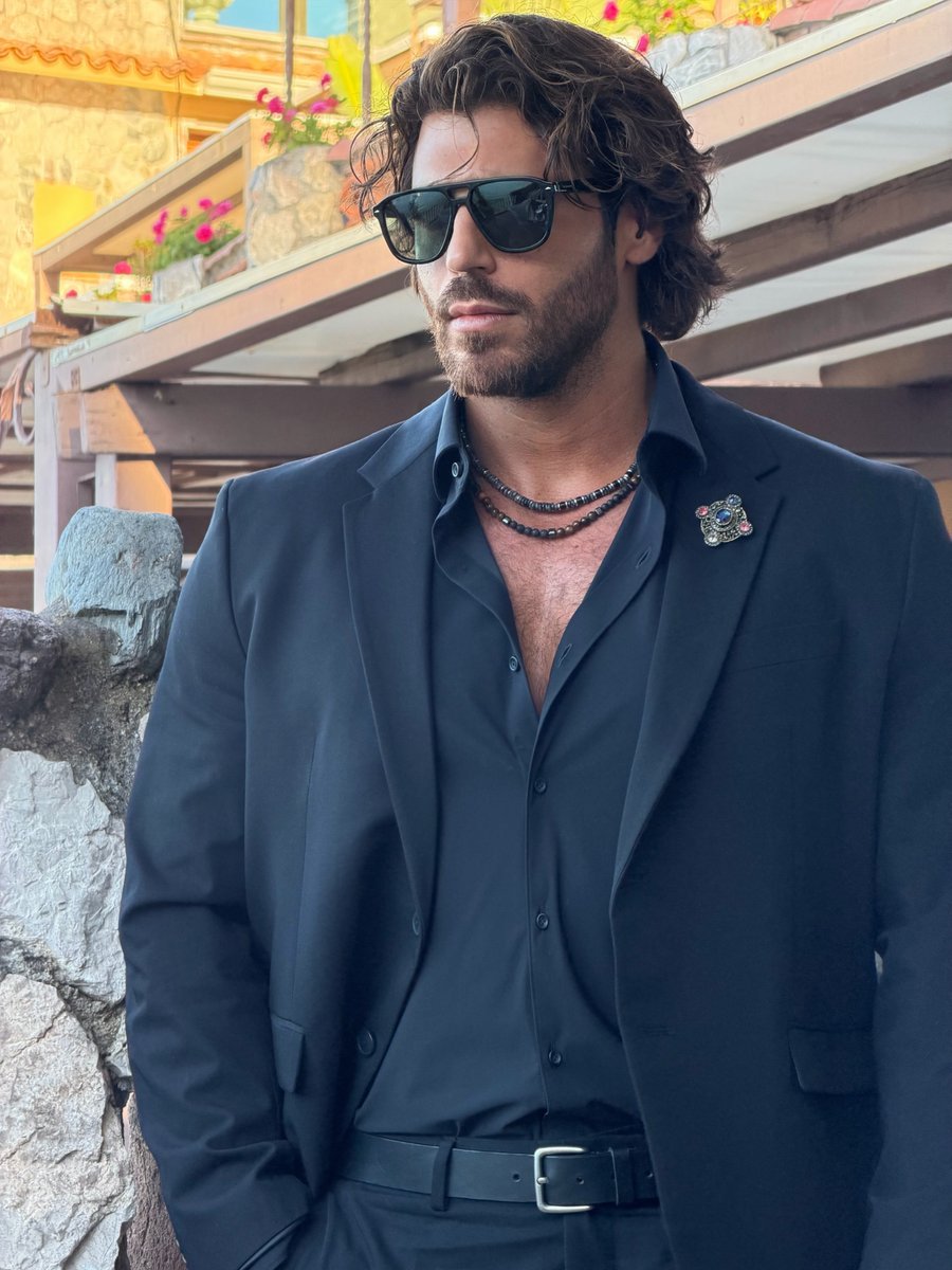 onedio's tweet photo. Can Yaman'dan yapımcı Faruk Turgut'a yeni yanıt:

"Faruk'cum, 6 sene olmuş seni görmüyorum. Hadi bak dalgana. 

Ben olduğum yerdeyim, sen de olduğun yerde kal. Ama bir doktora görün, ilerlemiş rahatsızlığın..." https://t.co/TNj2eT64gW