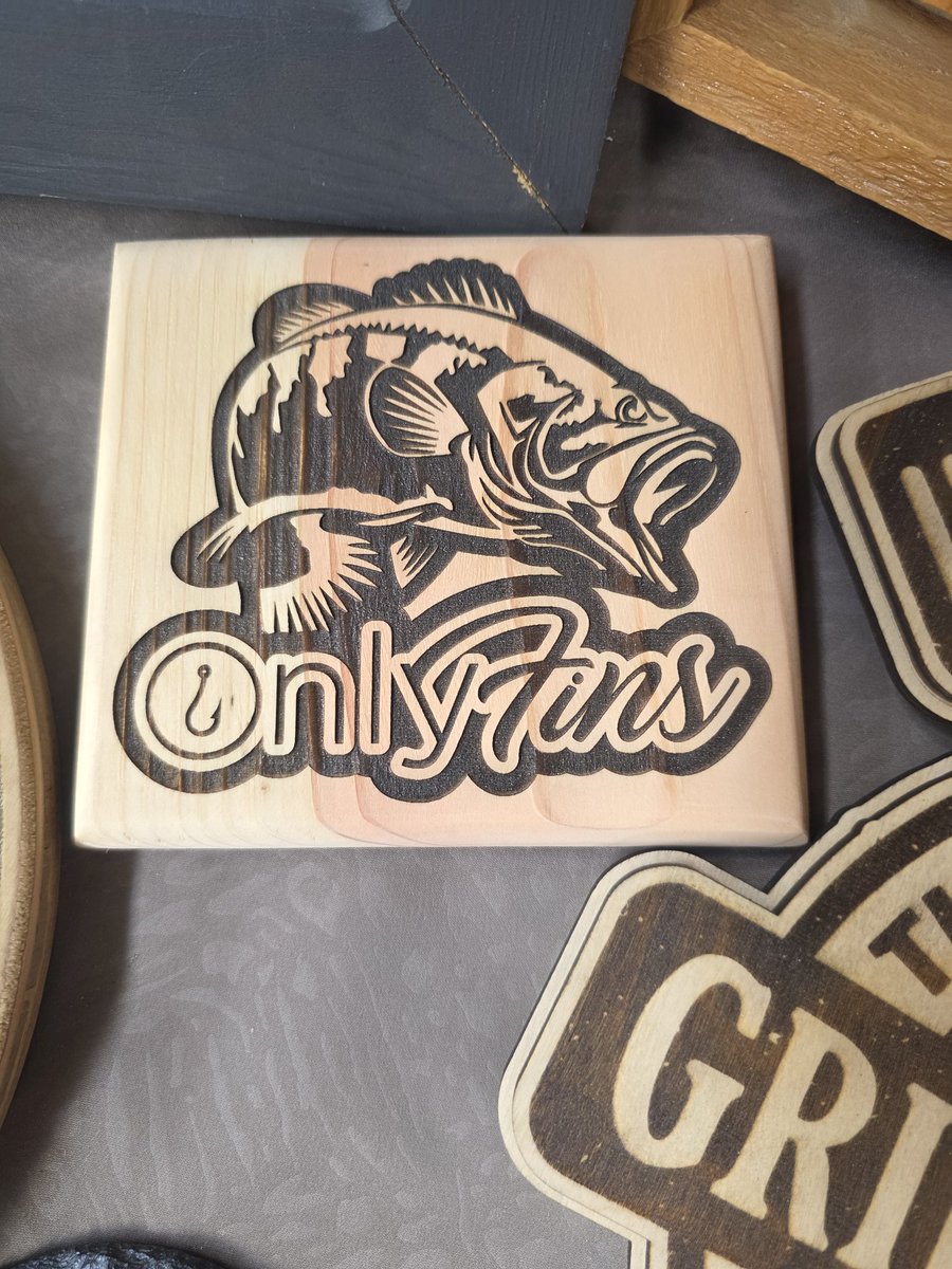 RoyalRatNathan's tweet photo. Hey @JaxVTuber they're advertising Codathon's OnlyFins here https://t.co/LVgPyocBeb