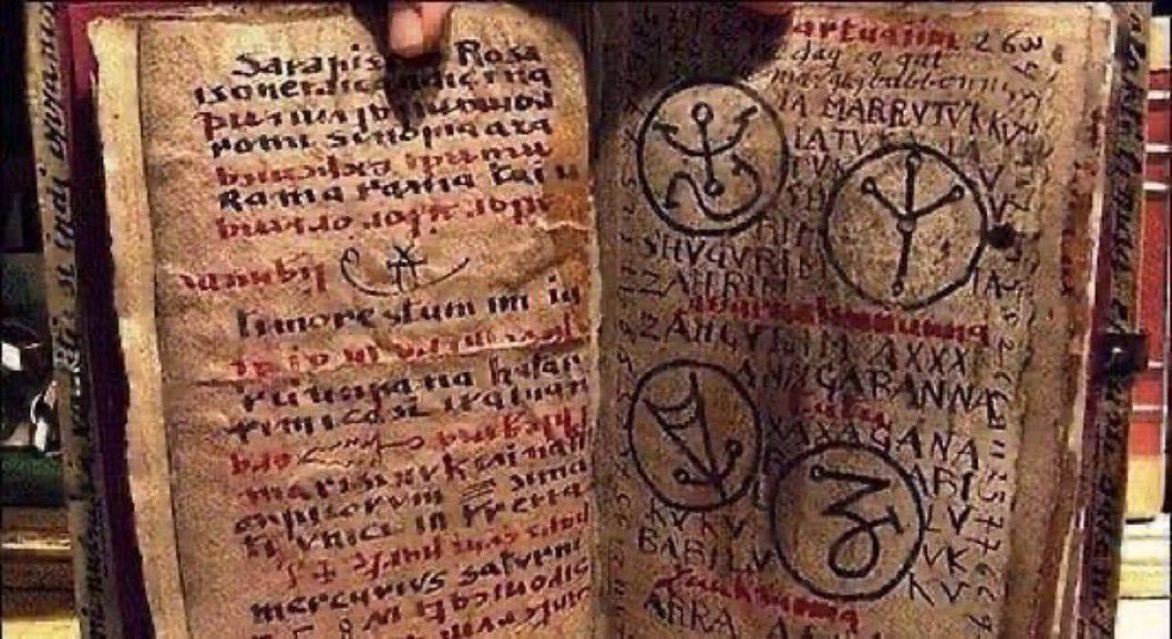 John_F_kJr's tweet photo. 🚨"ABSOLUTELY EVERYTHlNG IS
BEING HlDDEN FROM US!"

William Hopkins - 22 years worked in the Vatican archives, there he saw the archive of a thousand years ago in which the whoIe history from the past to the future is written, the information is not comforting:

→ HitIer was hidden in 1945, his son was born, guess who he is (you aIl know him very well)

→ What's hidden under
Washington?

FOLLOW ME, THE NEXT DROP WILL BE SHOCKING.