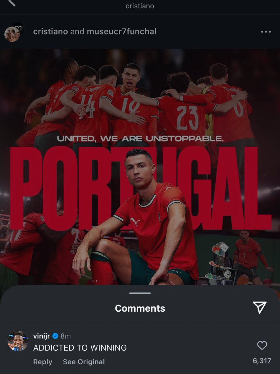 DiianaD_'s tweet photo. Several times Vinicius has replied to Cristiano Ronaldo, you just know he’s a Big Ronaldo fan😂❤️ https://t.co/e4pRoFmbnq