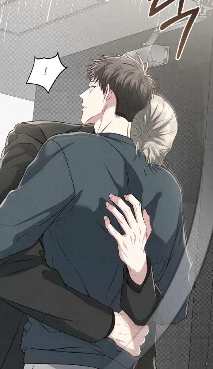 bovveem's tweet photo. he’s hugging him like he’s holding his whole world :< https://t.co/XCkJi9atWq