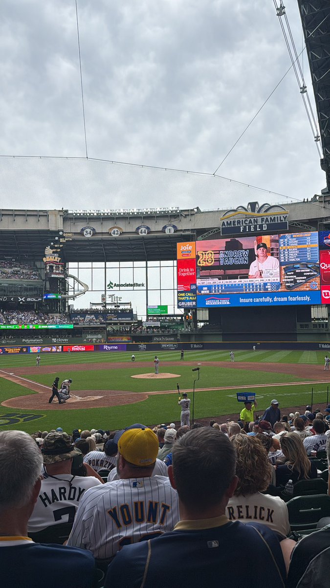 jwinesack66's tweet photo. Hey @KonnorGLover,

I’m out here in Milwaukee watching some NL Rivals battle it out while cheering on my boy Andrew Vaughn

Also as an avid Miller Lite enthusiast It’s a blessing to be in the Miller Lite capital of the world!

Best regards, 
Jeremiah https://t.co/ZaXQdTeZRj