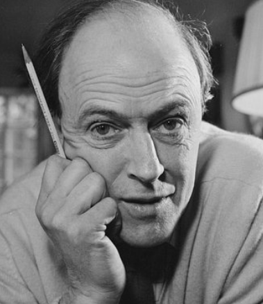 FictionCraig's tweet photo. ROALD DAHL’s BIRTHDAY: "If you are going to get anywhere in life you have to read a lot of books," Dahl suggested (which both improve storytelling and keep our English skills tested). #AmWriting, #Writingtips, #Writers, #WritersBlock, #WritingCommunity, #5amWritersClub https://t.co/Rpusqws5k0