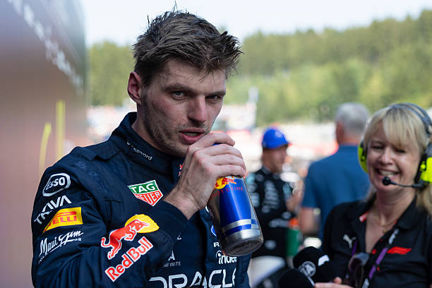 formuLau16's tweet photo. EXCUSE ME MAX VERSTAPPEN HELLLOOOO https://t.co/OdK6KPfg3s
