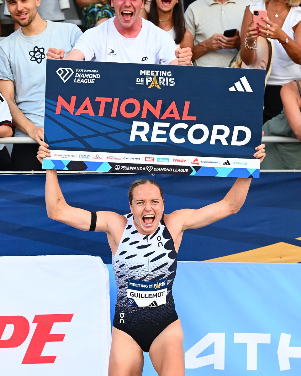 FFAthletisme's tweet photo. 🚨 RECORD DE FRANCE !

🇫🇷 Agathe Guillemot se classe 3e du 1500 m en 3'56''24 au Meeting de Paris !

🤩 La pensionnaire du CAB Pont-l'Abbé abaisse sa propre référence nationale (3'56''69) dans un Stade Charléty où elle avait déjà connu les joies d'un "National Record" en 2024 !

💻 Revivez le #MeetingParis sur @lachainelequipe.

#ParisDL
