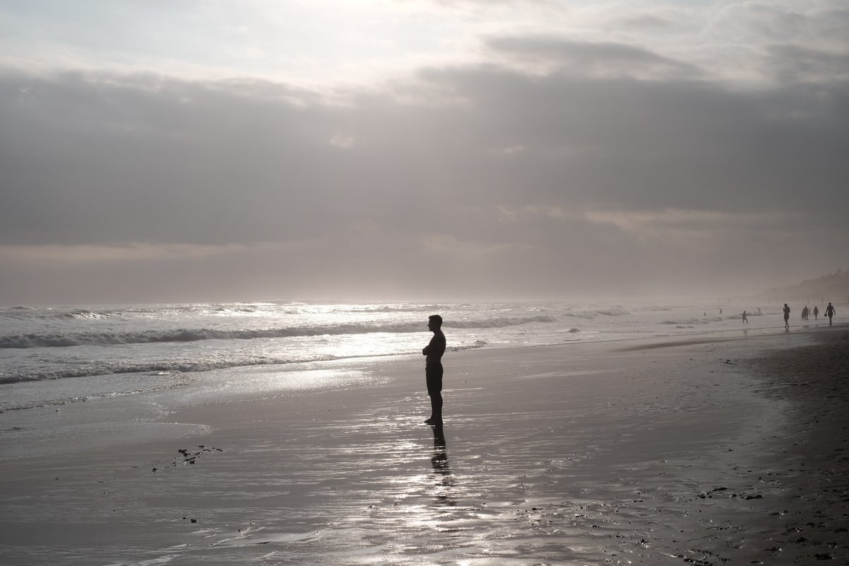 FictionCraig's tweet photo. THE WRITE IDEA: When you’ve finished, you need time out to see with fresh eyes. Take several weeks off, THEN cut your book down to size. #AmWriting, #Writingtips, #Writers, #WritersBlock, #WritingCommunity, #5amWritersClub (Photo by raymond revaldi on Unsplash) https://t.co/iGREDWPvcB