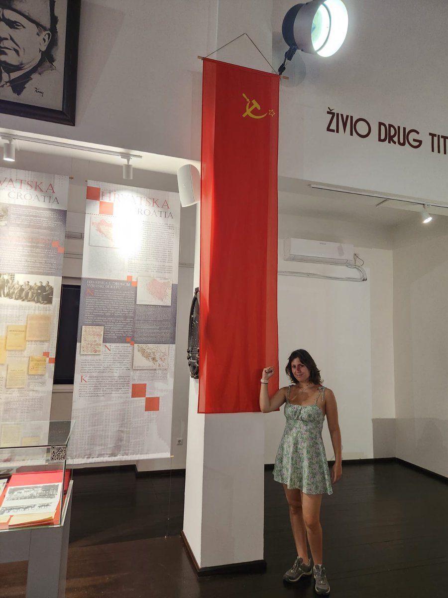 MariquillaMoon's tweet photo. SMRT FASIZMU -SLOBODA NARODU! https://t.co/D4eYyc4fuN