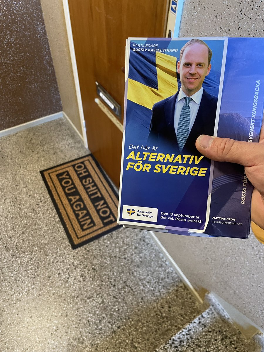AfSKungsbacka's tweet photo. 📬 Ännu en flygbladsutdelning på Tingberget! #AFS2026 https://t.co/ClQe0ZCJKw