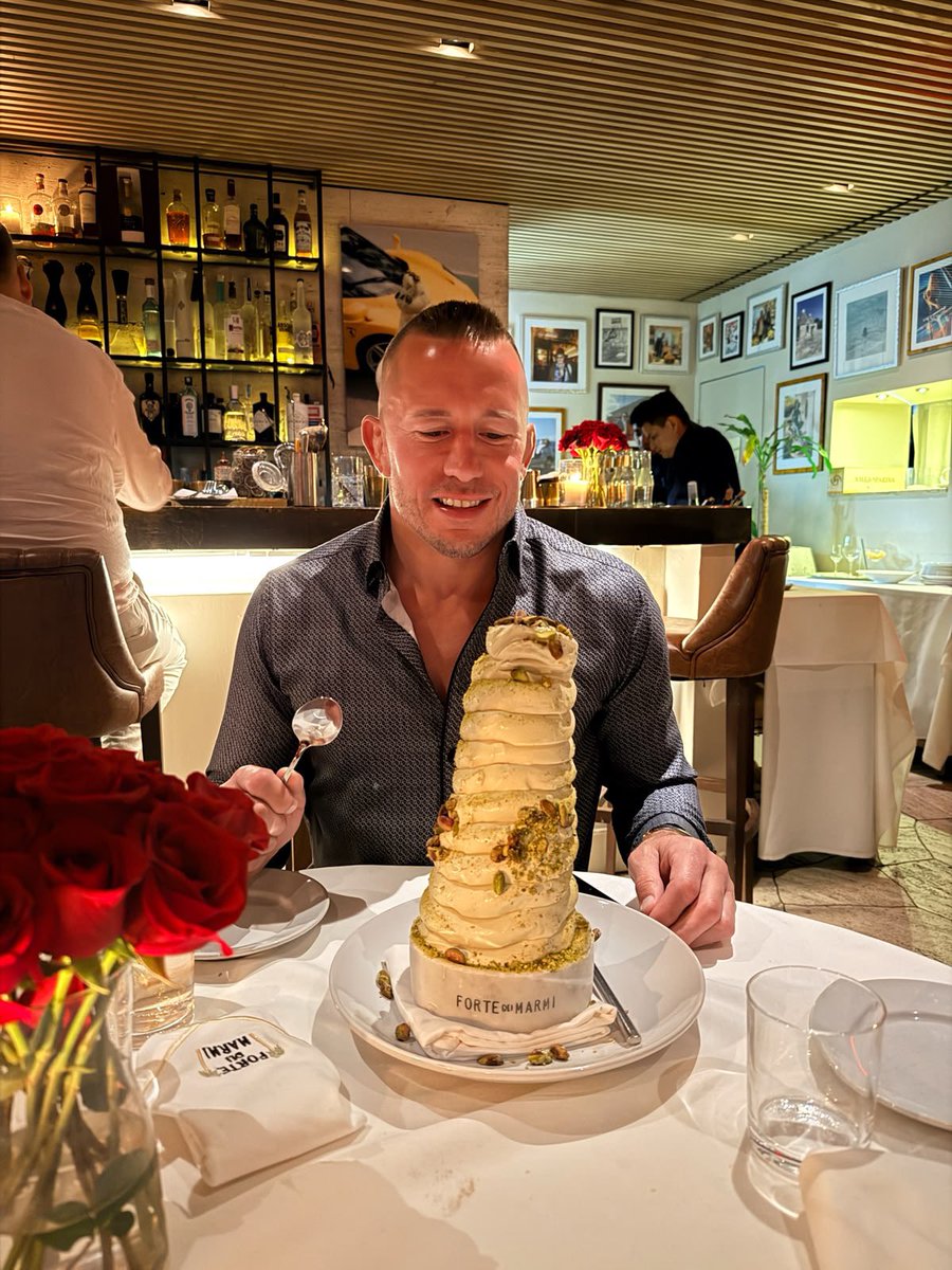 GeorgesStPierre's tweet photo. Worth every spoonful. ❤️😎🍨 https://t.co/75O2XXVMOk