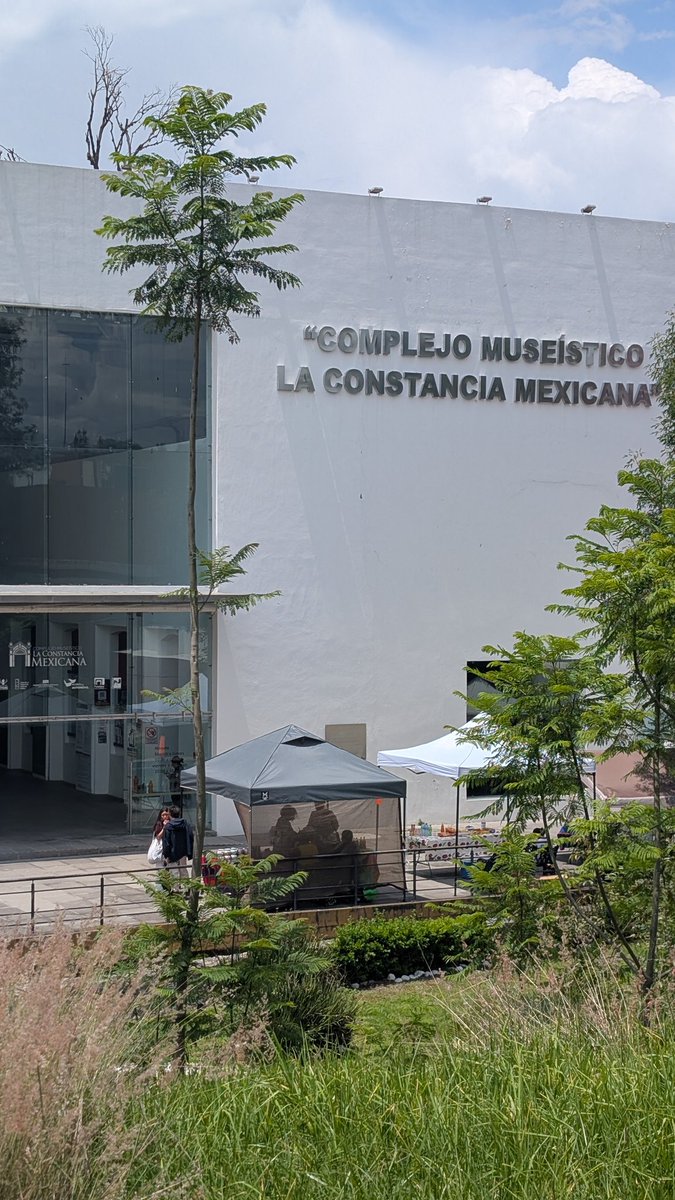 LuisMartinezPue's tweet photo. !Pues súbala cargando! 
Me dicen en el Museo La Constancia Mexicana de @PueblaMuseos luego de impedir, por su ineficiencia, que una mujer mayor acceda a las exposiciones. También me dicen que llevan meses reportando el elevador y Aurelio Leonor no hace caso. #Puebla. https://t.co/uS3hgkGcxP