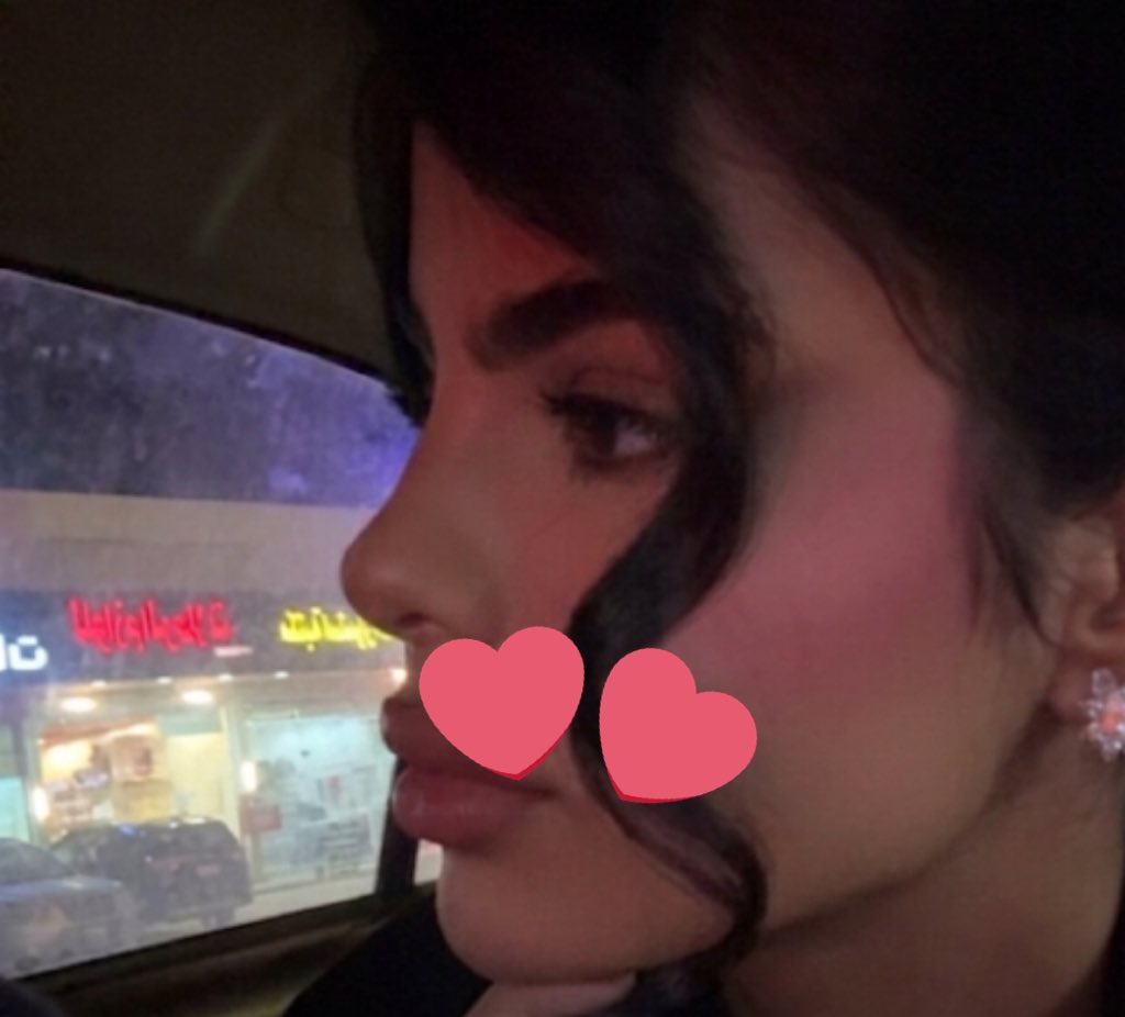 DrPerllman's tweet photo. My side profile never misses https://t.co/QJ8BVQ3Hnz