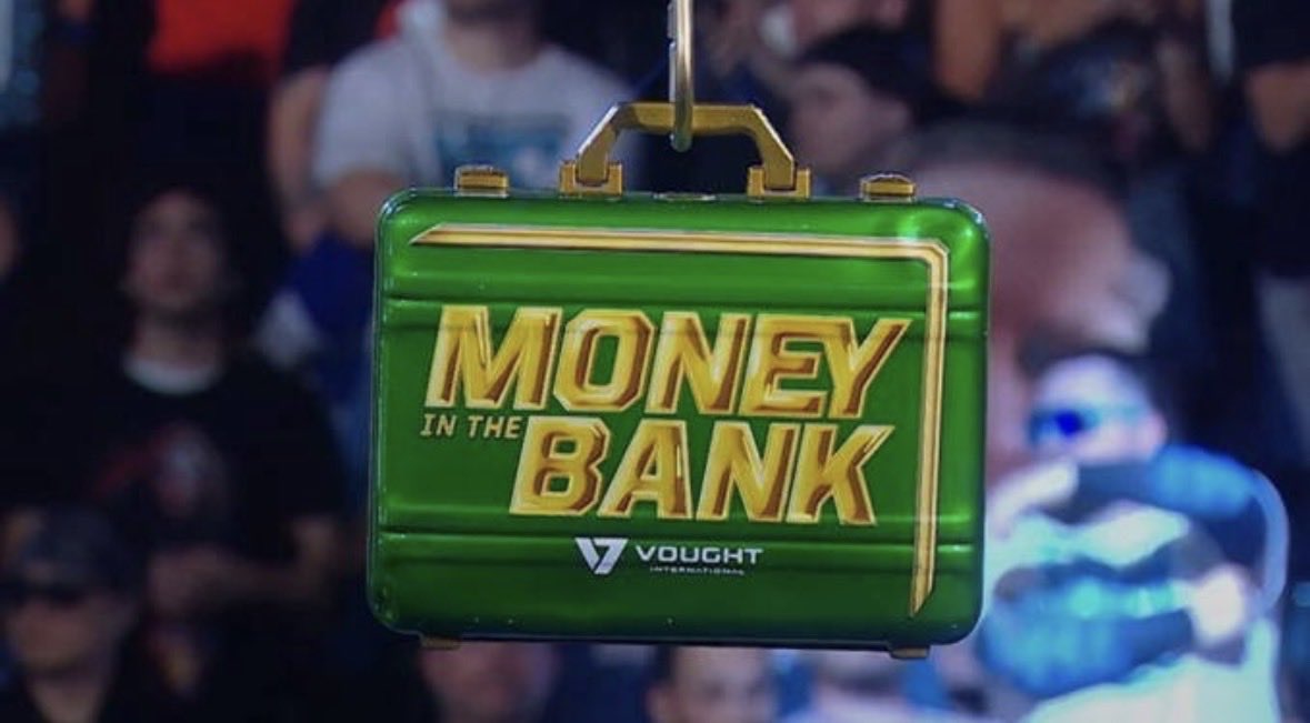 da7ooomalobaid's tweet photo. 👀👀👀
#wwe #wwesmackdown https://t.co/pqOSz14k4A