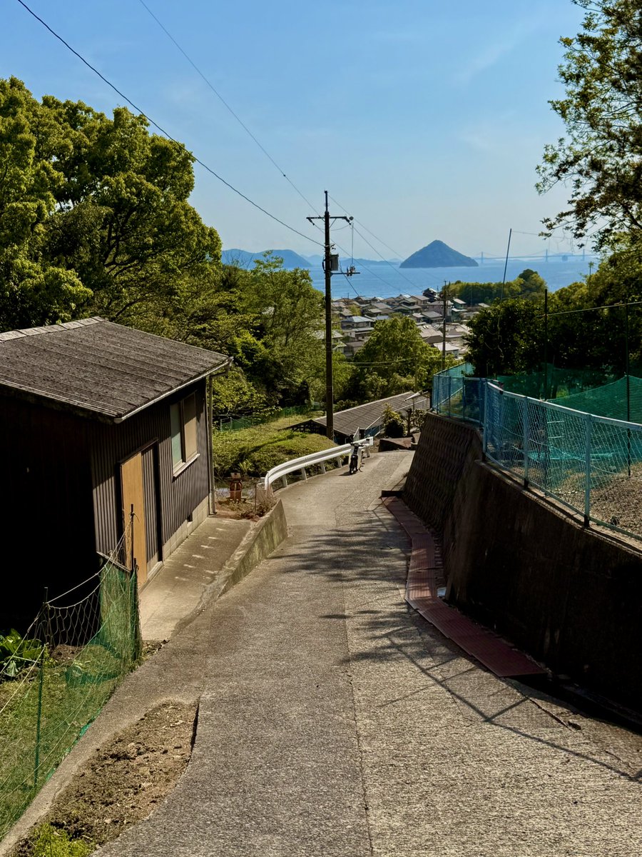 anime_love_aki's tweet photo. summer pocketsを知り…

夏の離島を知り…
家族の絆を知り…
冒険をしました…

この夏と灯台と…
この島と人々と…
この花と聖地を…

楽しかった夏休み🌻
忘れないよ🍧

制作してくれてありがとう🧳
名作をありがとう🏴‍☠️

これからも私はkey作品と共に歩み続けます🤝🤝 https://t.co/fesJ89GYzC