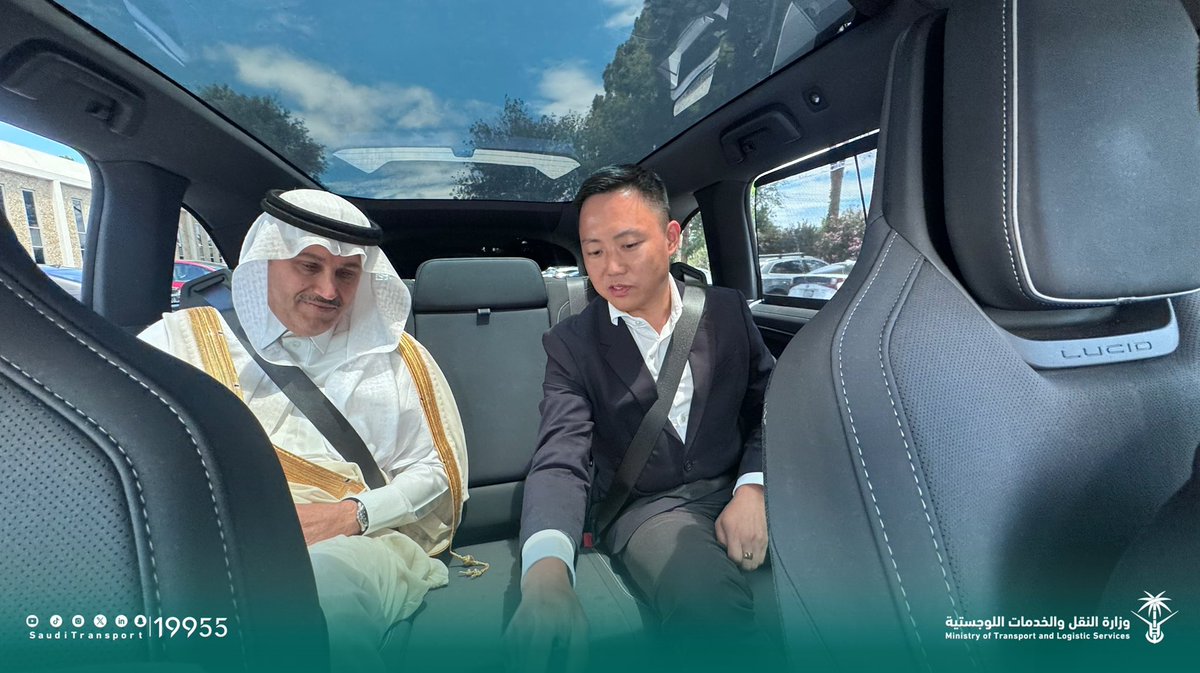 SaudiTransport's tweet photo. اطلع معالي وزير النقل والخدمات اللوجستية @SalehAlJasser خلال زيارته لشركة Nuro⁠￼، على أحدث حلول القيادة الذاتية التي تطورها الشركة، والتي عززت مؤخرًا حضورها العالمي عبر شراكتها مع  Uber⁠￼ و Lucid Motors⁠￼ لإطلاق خدمات الروبوتاكسي، بما يعكس فرص توظيف هذه التقنيات لدعم مستقبل النقل والخدمات اللوجستية في المملكة.

#مسارات_دولية
#وزارة_النقل_والخدمات_اللوجستية
