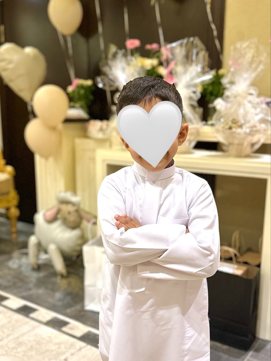 ii8bii's tweet photo. أحنّه من الدنيا وأحبه، وأغليه
وهو في الغلا عندي يجي بعد شيباني.

واداريه حتى من النسانيس لا توذيه
واخصه بدعواتي لا صليت وأنساني. https://t.co/Vhmsy7r9V2
