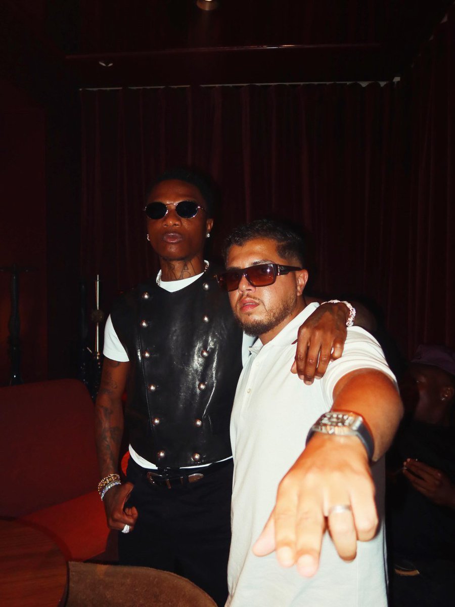 Wizkidmedia1's tweet photo. Wizkid and HamzaSaucegod had  amazing night at "https://t.co/UQu3M49fPw" in Paris 🇨🇵 https://t.co/5elRSWarJP