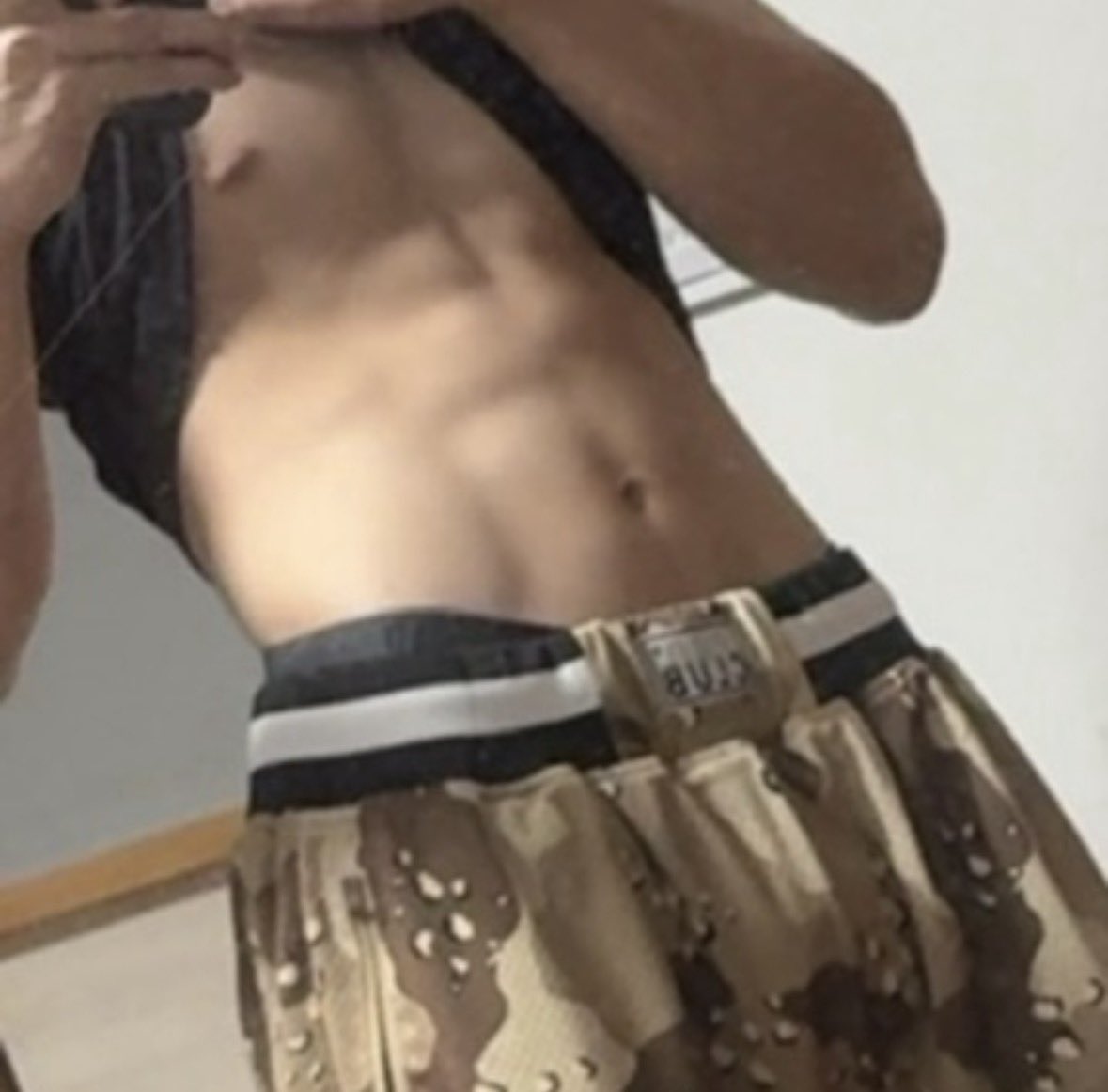 Tora9ld9's tweet photo. 同世代とエッチしてみたい https://t.co/43NkNLEsfl