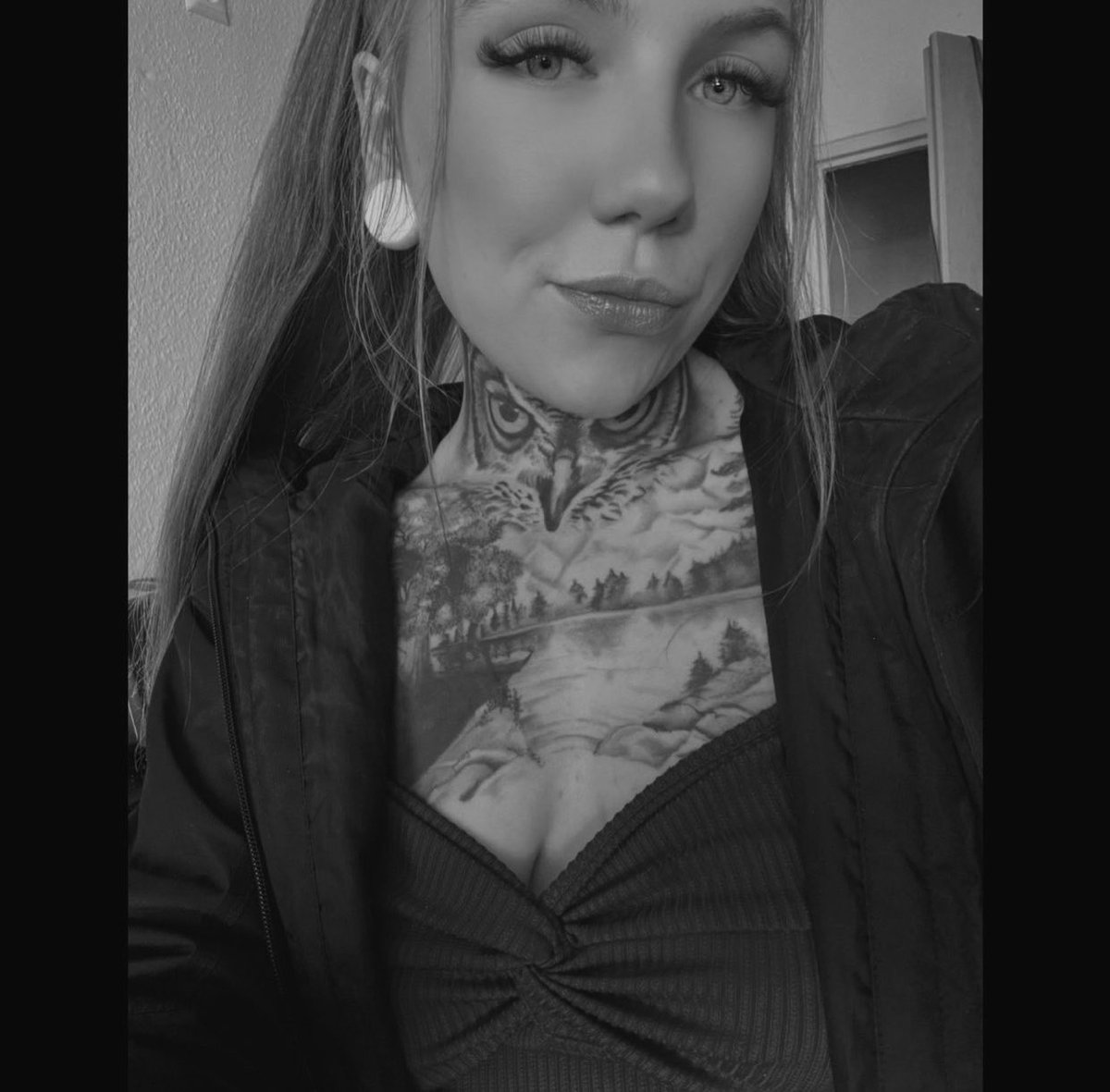LeaMecklenburg's tweet photo. Bist du Single oder vergeben?❤️ me- Single https://t.co/B3RKQ6GapL