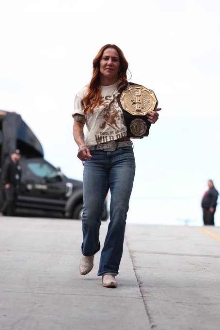 CrisCy₿org.Com - 2 pic. Don’t wait for permission to build your legacy. 👑💥 Every time a woman refuses to quit, stands up after being doubted, or chooses courage over comfort… she makes it easier for the next generation to believe they can too. Strength isn’t about being fearless. It’s about showing https://t.co/Wb07JmSg7i