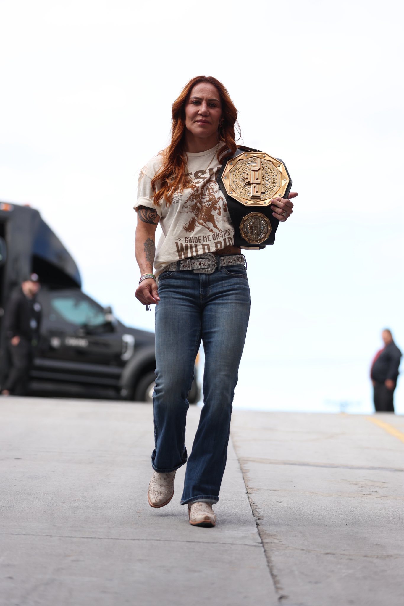 1 pic. Don’t wait for permission to build your legacy. 👑💥 Every time a woman refuses to quit, stands up after being doubted, or chooses courage over comfort… she makes it easier for the next generation to believe they can too. Strength isn’t about being fearless. It’s about showing https://t.co/Wb07JmSg7i