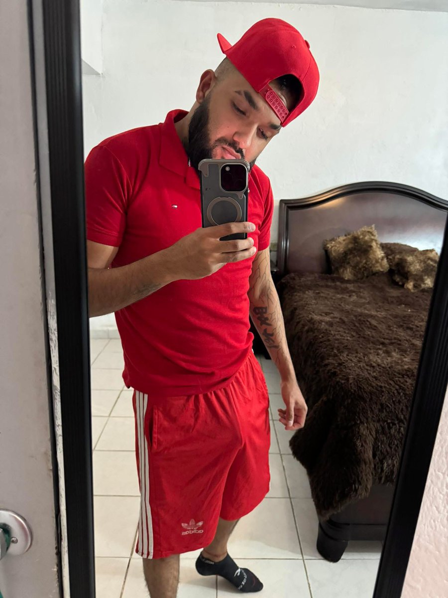 Sosa65188Sosa's tweet photo. Estos macho sí que me gustan. Qué tal te parece,..🔥🥵 https://t.co/rtAEZtY0lO
